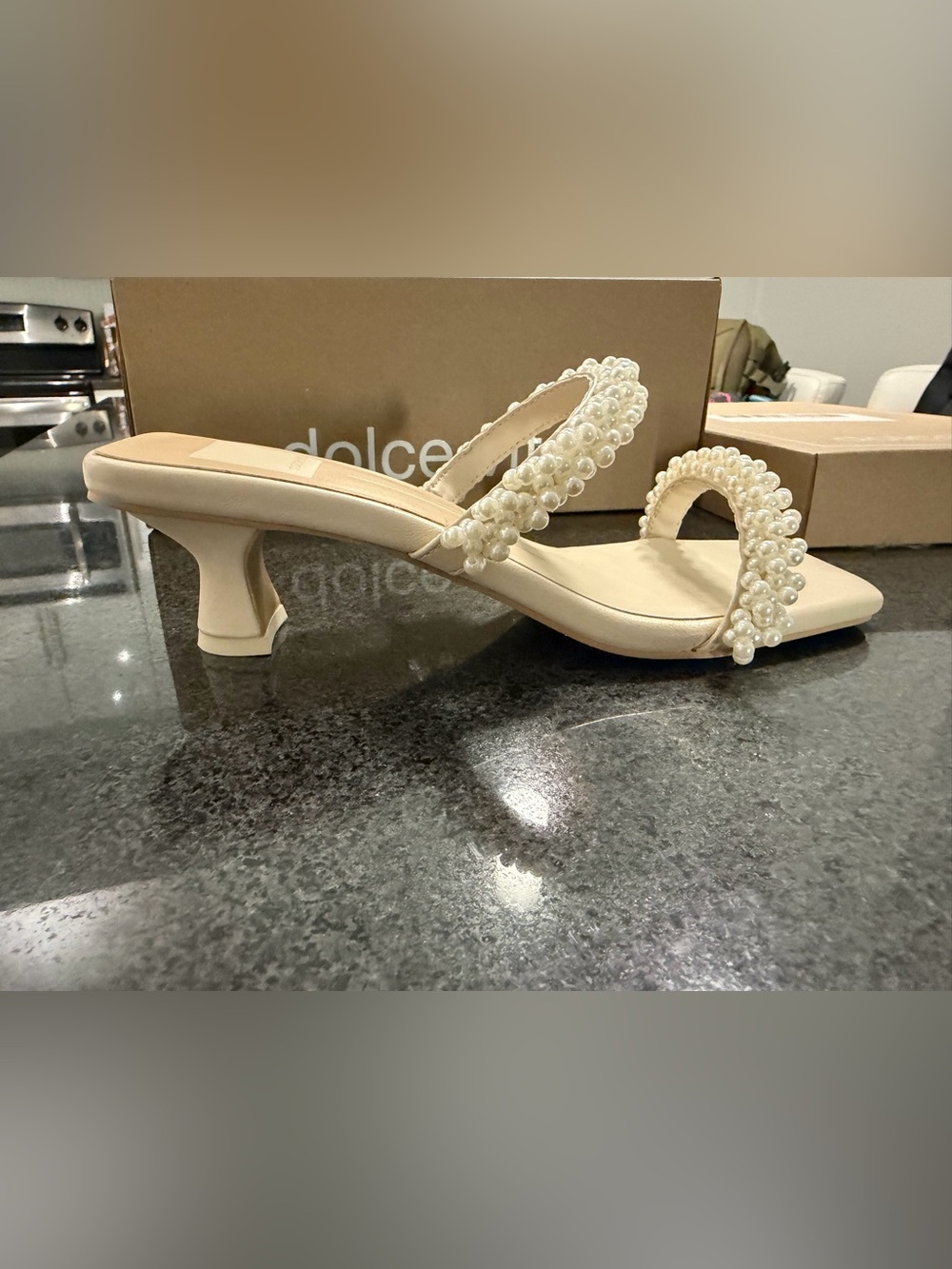 Dolce Vita Boni pearl kitten heel in vanilla
